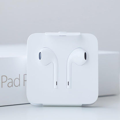 EarPods with Lightning Connector